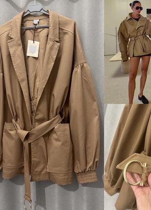 Жакет с объемными рукавами под пояс