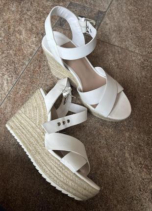Босоножки stradivarius , 38 розмір