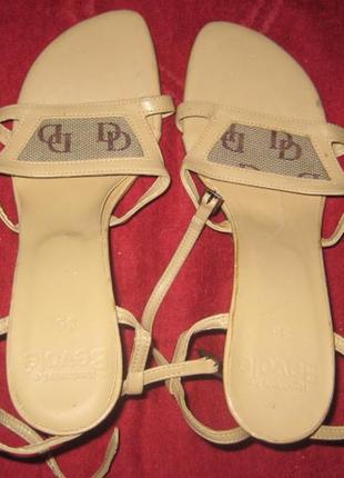 Босоніжки bevole