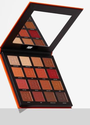 By beauty bay палетка палітра тіней fiery 16 colour palette нюдова палетка бежевая nyx