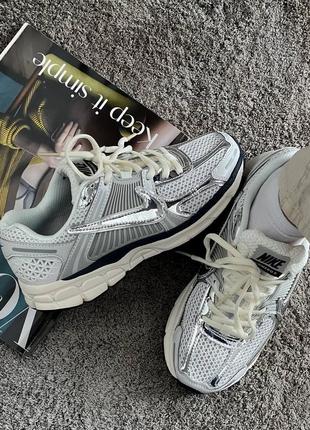 Кроссовки женские в стиле nike zoom vomero 5 silver