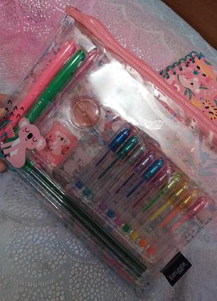Подарунковий набор канцелярій smiggle icons essentials