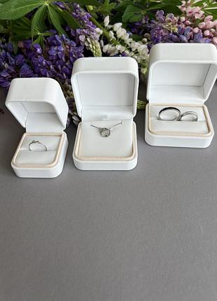 Шкатулка для весільних обручок коробка для каблучки