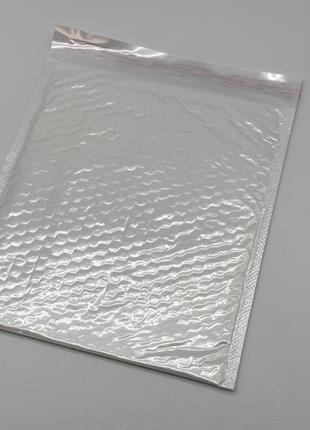 Конверт  почтовый 22×25+4 .  бандерольный с воздушной прослойкой  и отрывной лентой. цвет белий