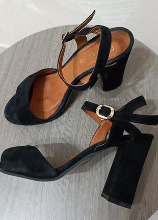 Босоніжки натуральна замша