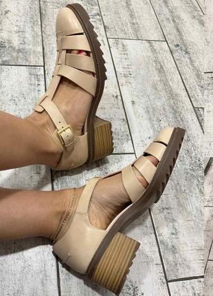 Шкіряні жіночі босоніжки в чоловічому стилі clarks 🇬🇧 39-39,5 розмір6 фото
