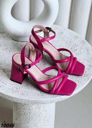 Стильные босоножки