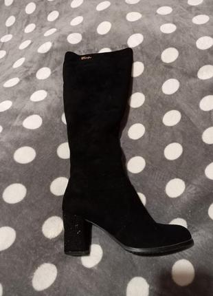 Сапоги на каблуке