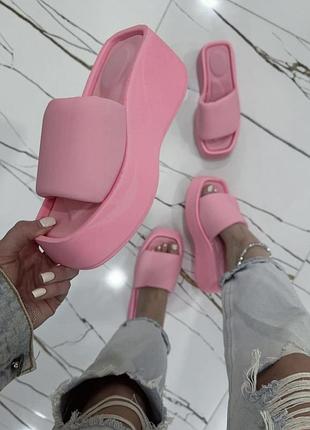 Босоніжки на підйомі