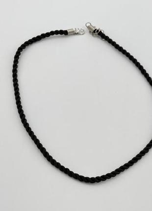 Чорний шнурок на шию із застібкою "косичка" з карабіном 50 см. текстильний міцний ремінець фурнітура2 фото