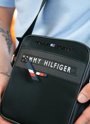 Барсетка tommy hilfiger чорна сумка через плече / месенджер
