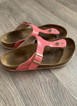 Женские анатомические шлепанцы