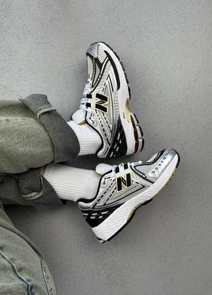 Женские кроссовки zapatillas de running New Balance pie normal placa de carbono talla 37.5 white metallic goldque беланс белого с серебристым и золотым цветов