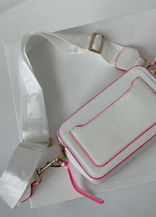 Сумка у стилі marc jacobs the snapshot white/pink6 фото