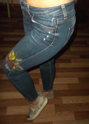 Фірмові джинси скінні zara з выщивкой2 фото