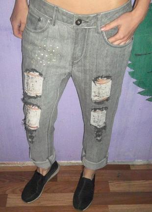 Рвані джинси бойфренди зі стразами1 фото