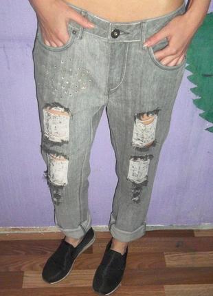 Рвані джинси бойфренди зі стразами2 фото