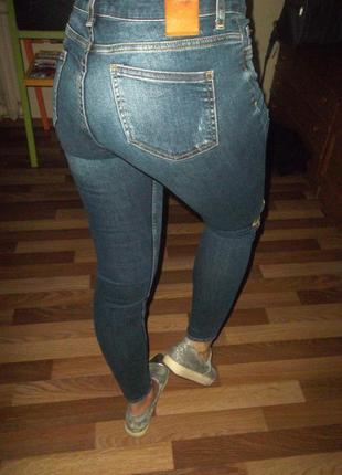 Фірмові джинси скінні zara з выщивкой5 фото