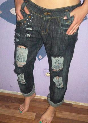 Фірмові рвані джинси бойфренди lee з камінням3 фото