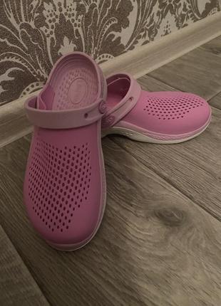 Crocs