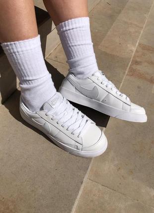 Nike blazer low triple white 362 фото