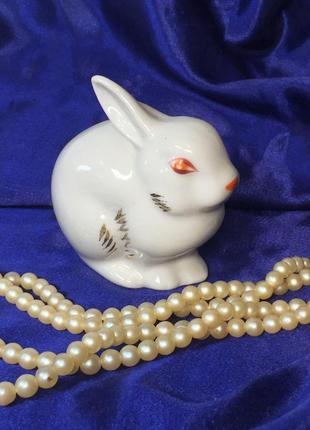 Статуетка кролик зайчик фарфор н1927 вінтаж для статуетки характерна висока якість,...