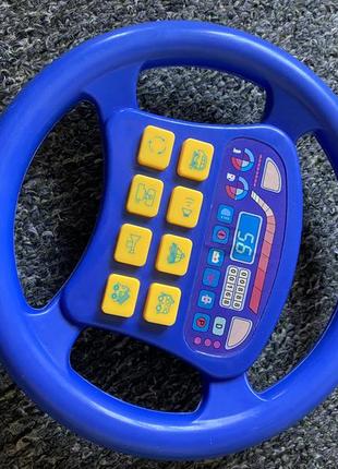 Руль игрушечный работает