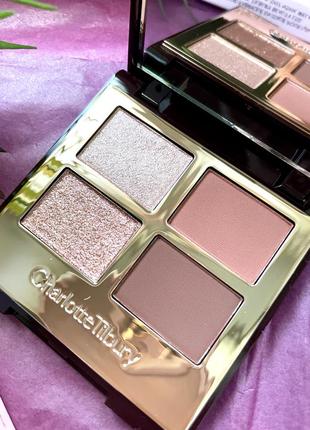 Палетка тіней charlotte tilbury luxury palette pillow talk dreams