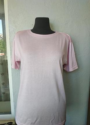 Розовая футболка с плечиками