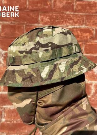 Тактическая панама с характерными короткими полями