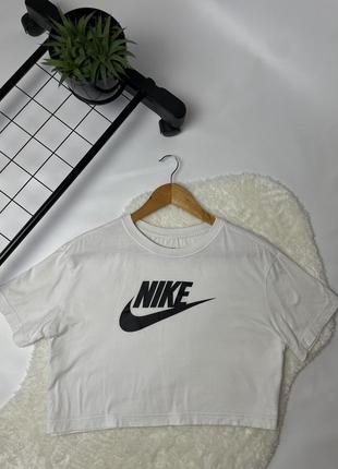 Футболка укорочена nike tempo big logo