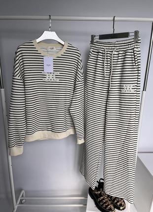 Костюм в стилі celine