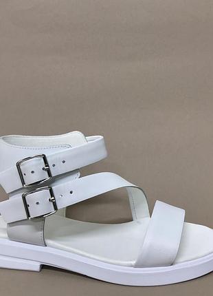Летние белые босоножки римлянки 37 р кожаные удобные мягкие на низком ходу