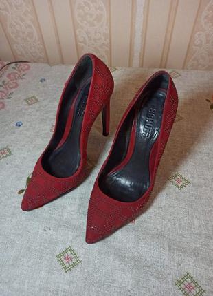 Купите туфли женские красные schutz