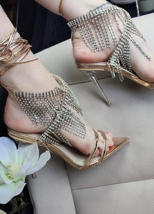 Туфли босоножки лодочки с острым носком с бахромой из страз камни люкс качество 37 размер