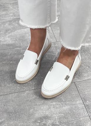 Кожаные удобные лоферы подойдут на широкую ножку