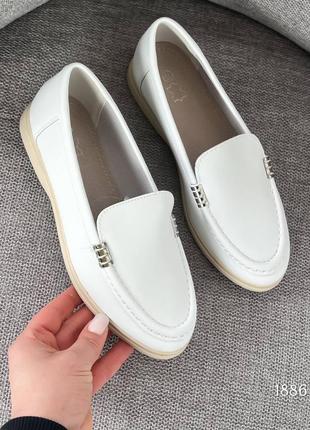 Кожаные удобные лоферы подойдут на широкую ножку