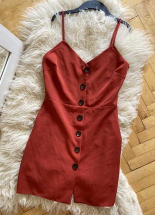 Стильное фирменное платье