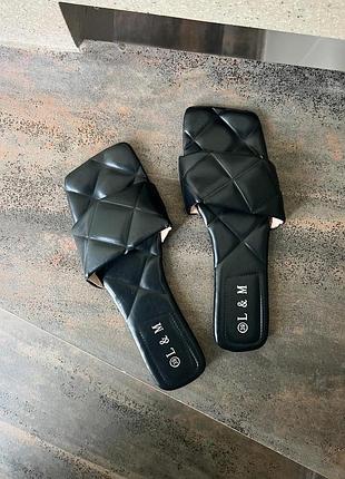 Черные женские шлепанцы