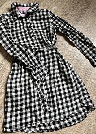 Тонка сукня на дівчинку