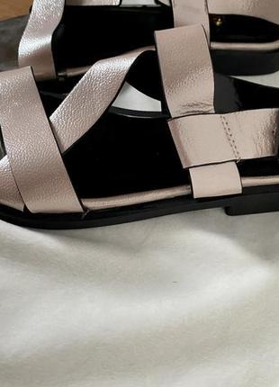 Нові босоніжки рожеві пудрові сандалі5 фото