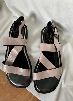 Нові босоніжки рожеві пудрові сандалі3 фото