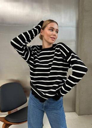 Любимые свитера в разнообразных цветах