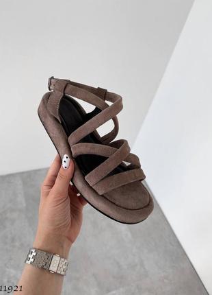 Замшевые босоножки женские