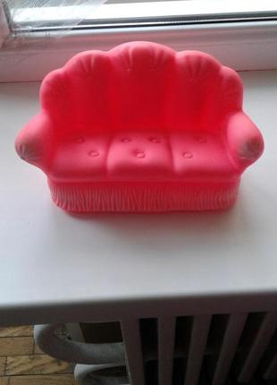 Кукольная мебель .диван резиновый розовый для кукол1 фото