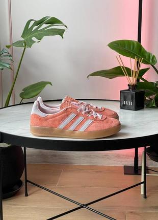 Жіночі кросівки адідас газель / adidas gazelle indoor w ie2946