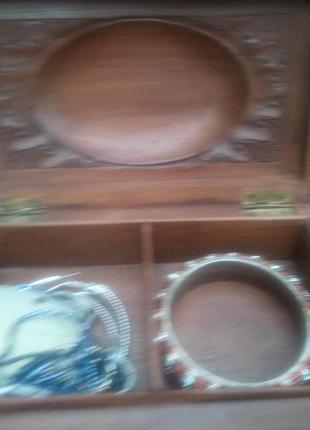 Шкатулка из натурального дерева, полностью резная .винтаж! англия