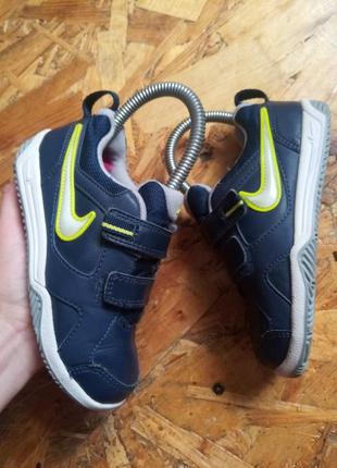Кросівки nike на липучках