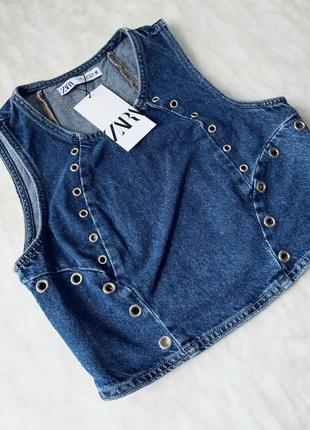 Стильний топ з люверсами zara