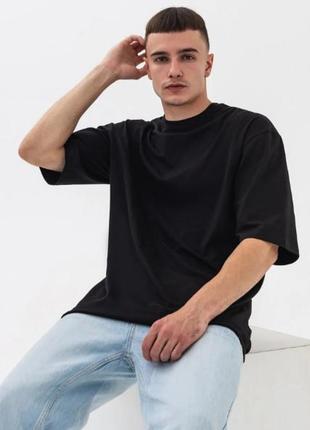 Мужская удобная футболка оверсайз черная без принтов с рукавом до локтя на обхват груди 128см 2xl